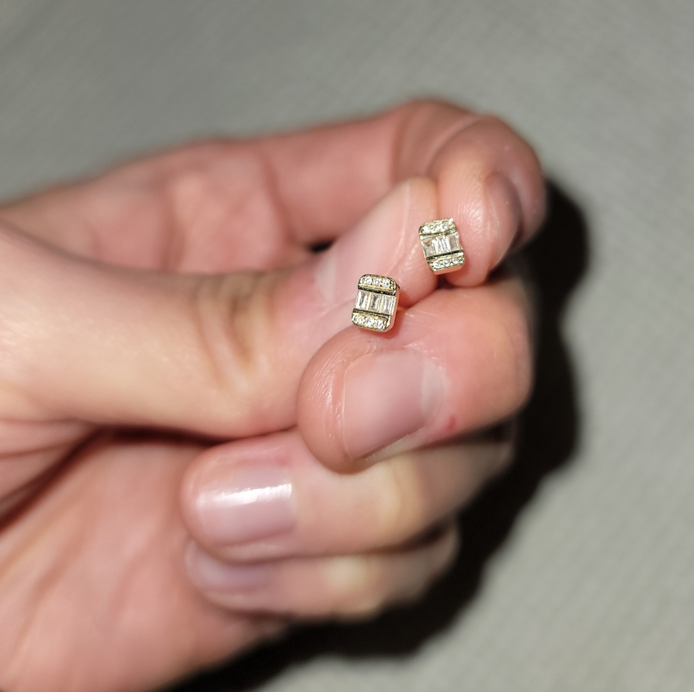 14k Gold Rectangular Diamond Earrings - image 1